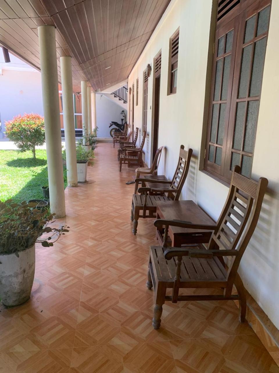 Malindu Yala Gate Hotel Tissamaharama Exterior photo